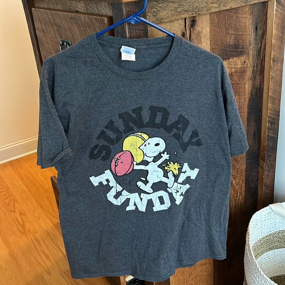 Snoopy Sunday/Funday Football T-Shirt Size L